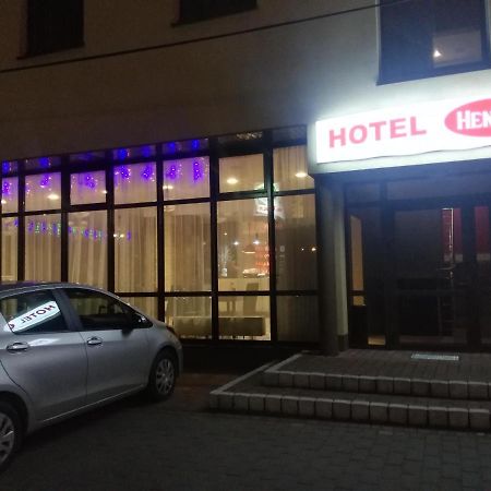 Hotel Hensch Lodź Bagian luar foto